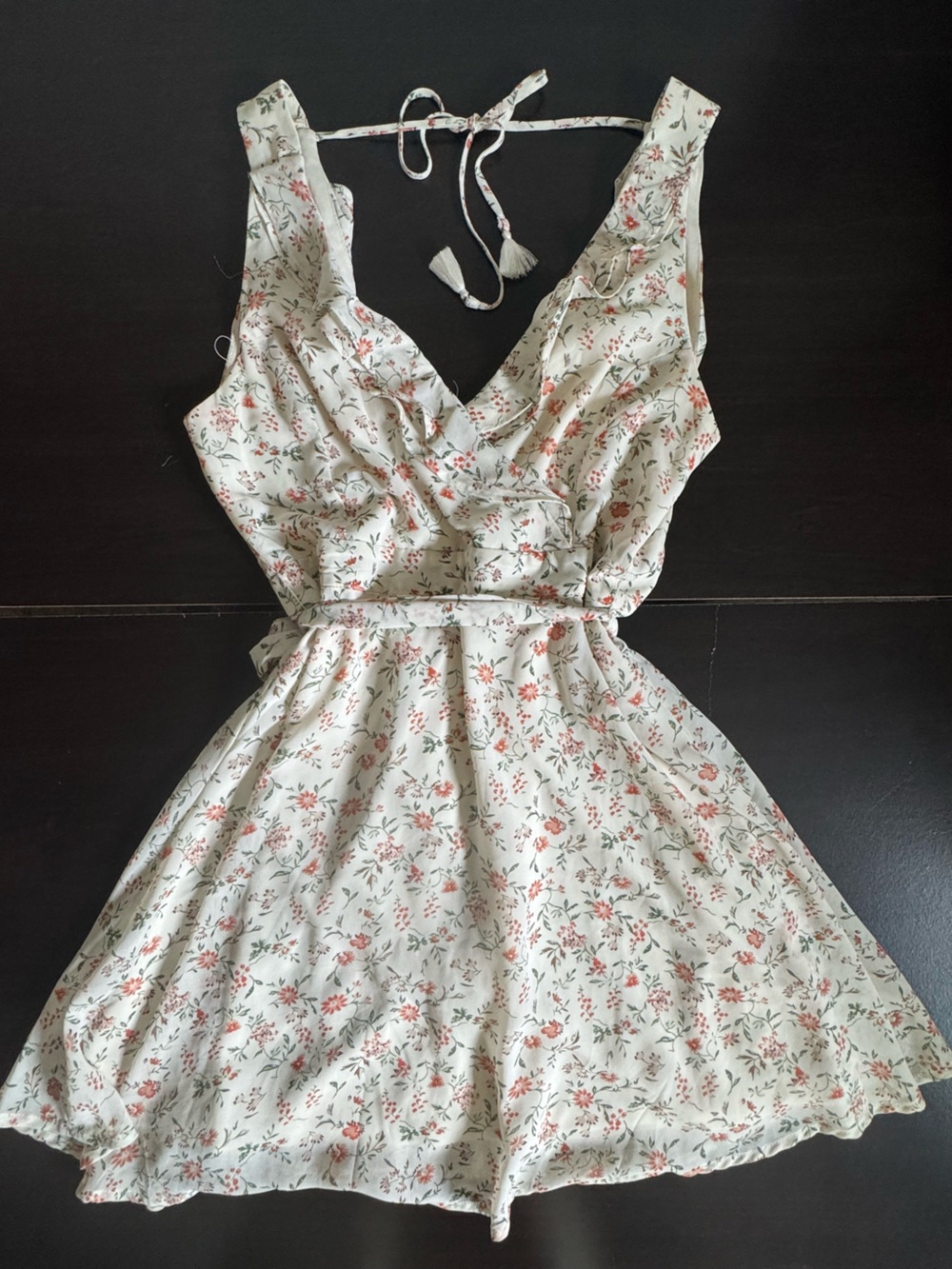 essue Floral V-Neck Mini Dress Floral Tie Back
